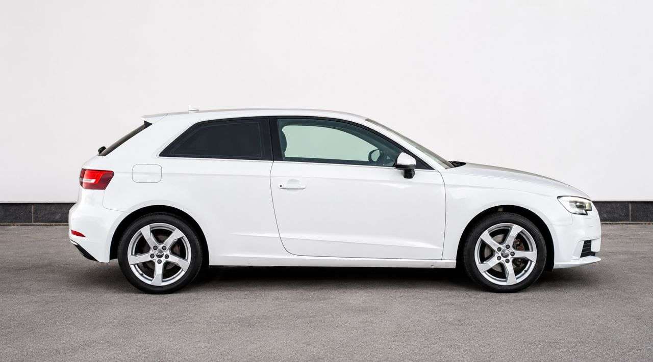 A 2016 AUDI A3 1.4 TFSI CoD Sport Hatchback 3dr Petrol Manual Euro 6 (s/s) (150 ps) SATELL A 2016 AUDI A3 1.4 TFSI CoD Sport Hatchback 3dr Petrol Manual Euro 6 (s/s) (150 ps) SATELL
