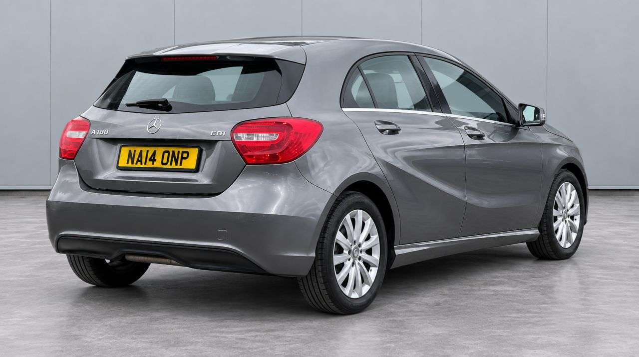 A 2014 MERCEDES-BENZ A CLASS 1.5 A180 CDI ECO SE Hatchback 5dr Diesel Manual Euro 5 (s/s) (109 ps) SPORT A 2014 MERCEDES-BENZ A CLASS 1.5 A180 CDI ECO SE Hatchback 5dr Diesel Manual Euro 5 (s/s) (109 ps) SPORT