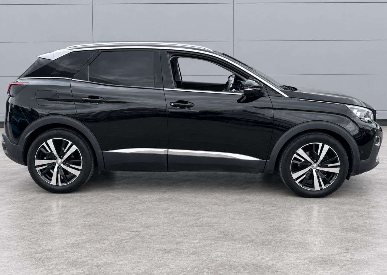 A 2017 PEUGEOT 3008 1.6 BlueHDi Allure SUV 5dr Diesel EAT Euro 6 (s/s) (120 ps) INTERIOR AMBIEN A 2017 PEUGEOT 3008 1.6 BlueHDi Allure SUV 5dr Diesel EAT Euro 6 (s/s) (120 ps) INTERIOR AMBIEN