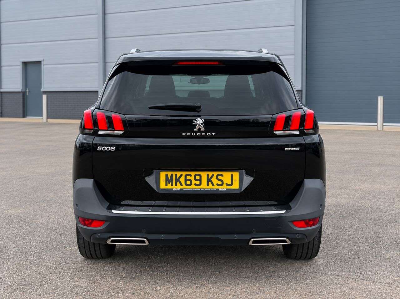 2019 PEUGEOT 5008 2019 PEUGEOT 5008