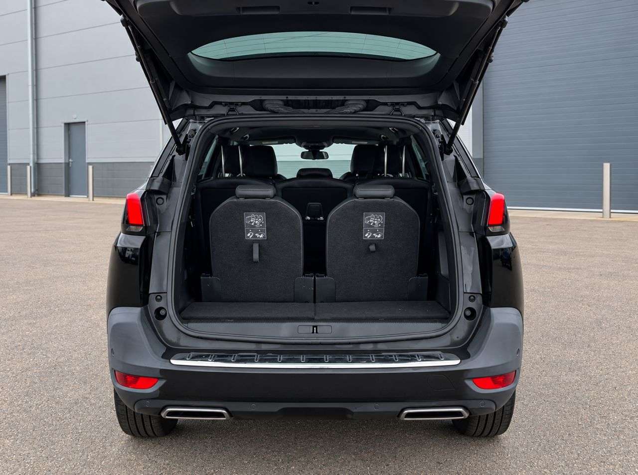 2019 PEUGEOT 5008 2019 PEUGEOT 5008