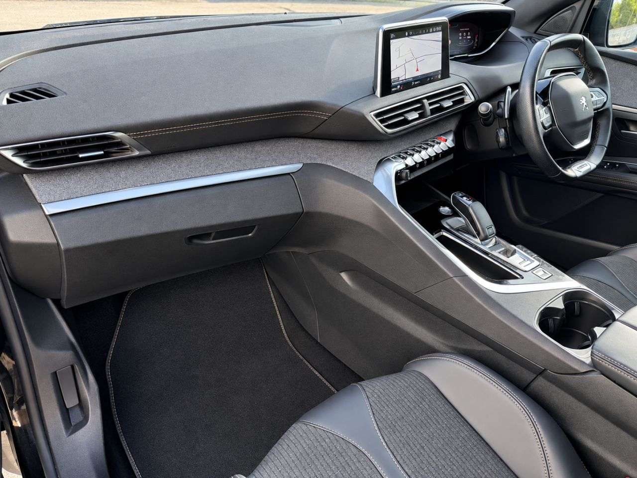 2019 PEUGEOT 5008 2019 PEUGEOT 5008
