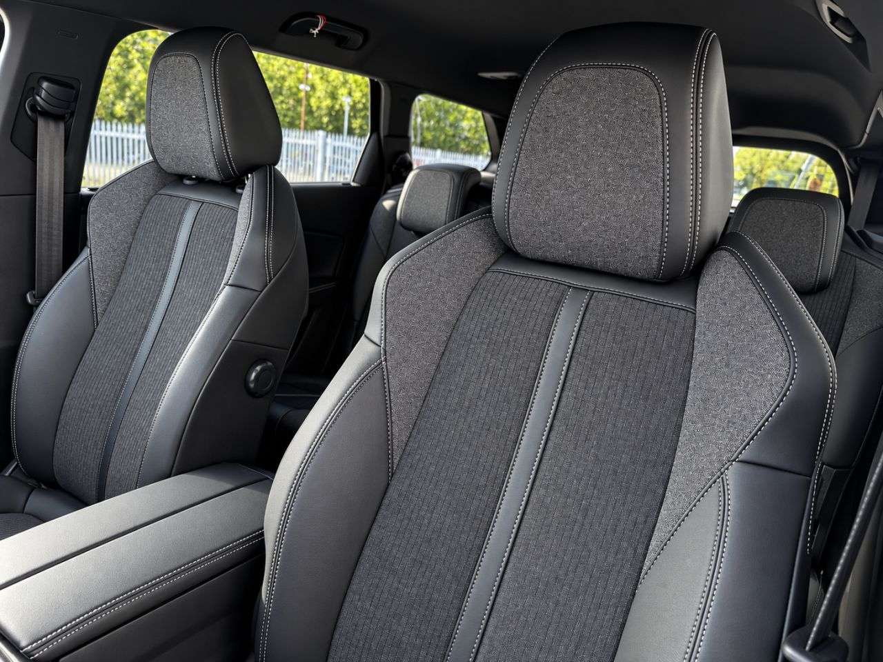 2019 PEUGEOT 5008 2019 PEUGEOT 5008