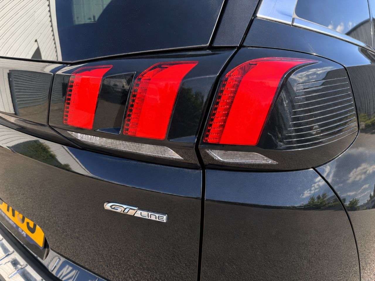 2019 PEUGEOT 5008 2019 PEUGEOT 5008