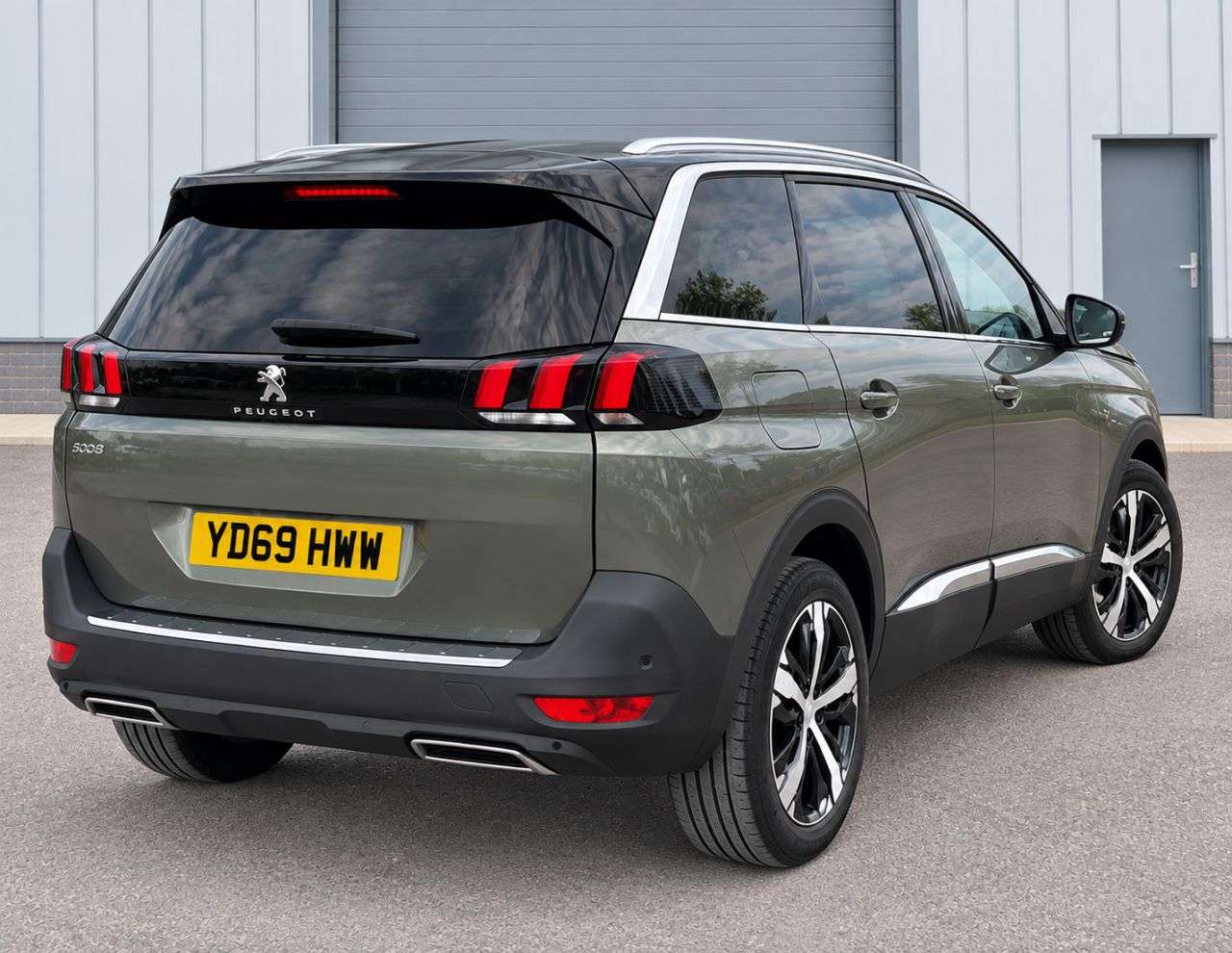 2019 PEUGEOT 5008 2019 PEUGEOT 5008