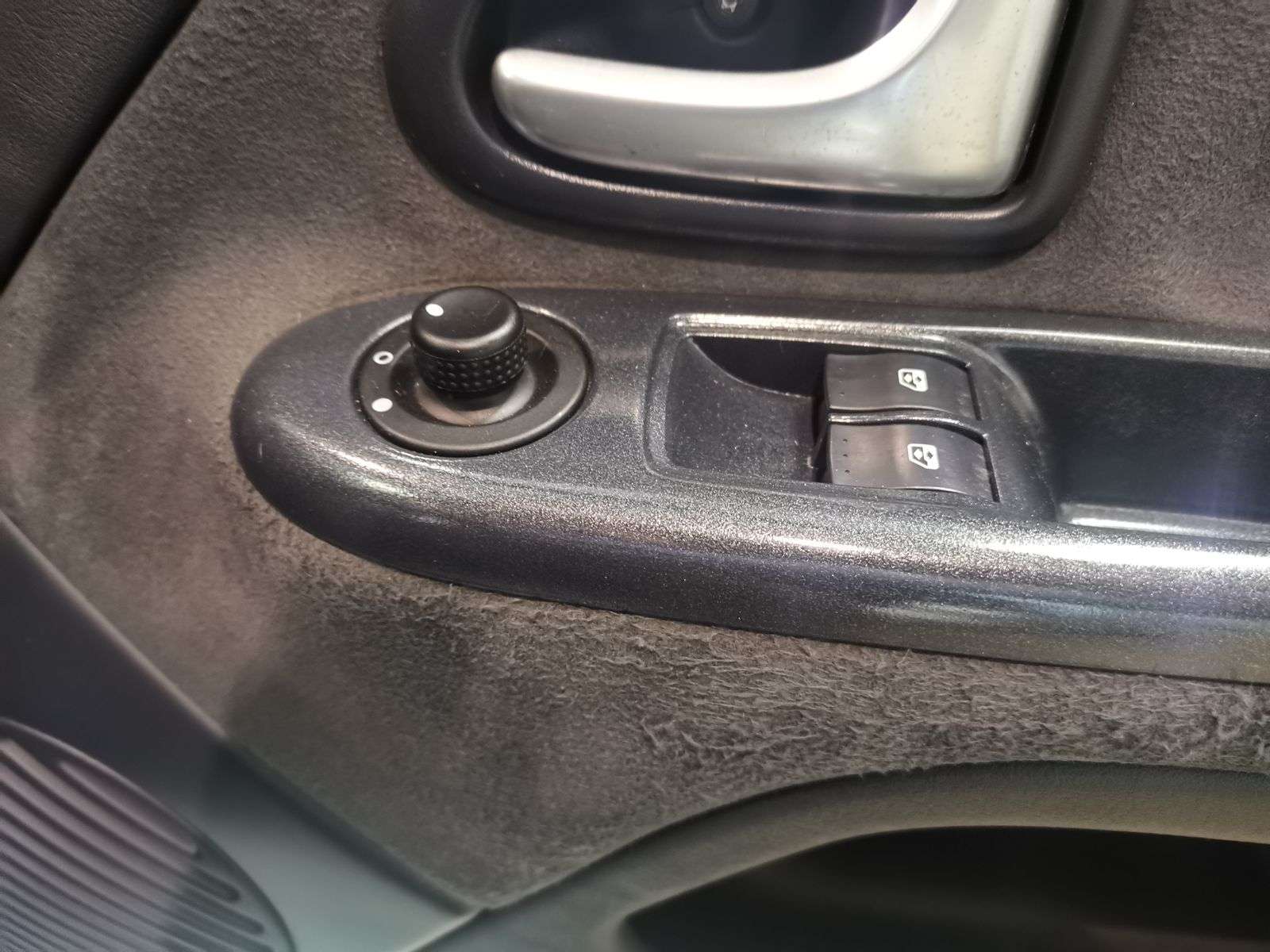 2003 RENAULT CLIO 2003 RENAULT CLIO