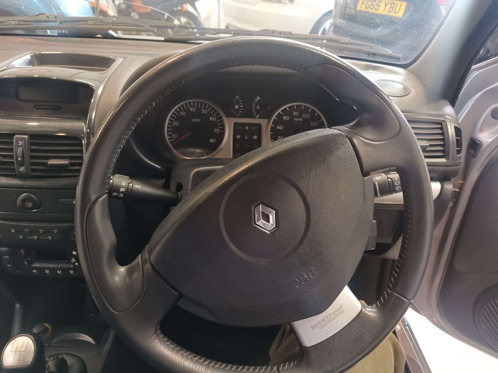 2003 RENAULT CLIO 2003 RENAULT CLIO