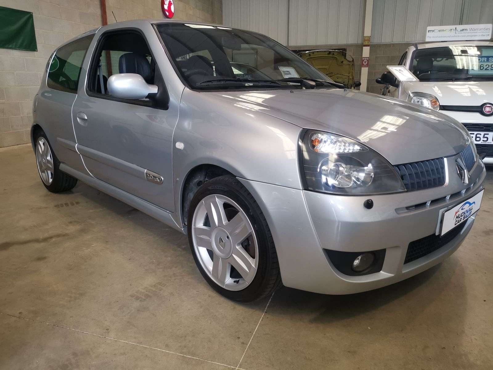 A 2003 RENAULT CLIO RENAULTSPORT 172 16V A 2003 RENAULT CLIO RENAULTSPORT 172 16V