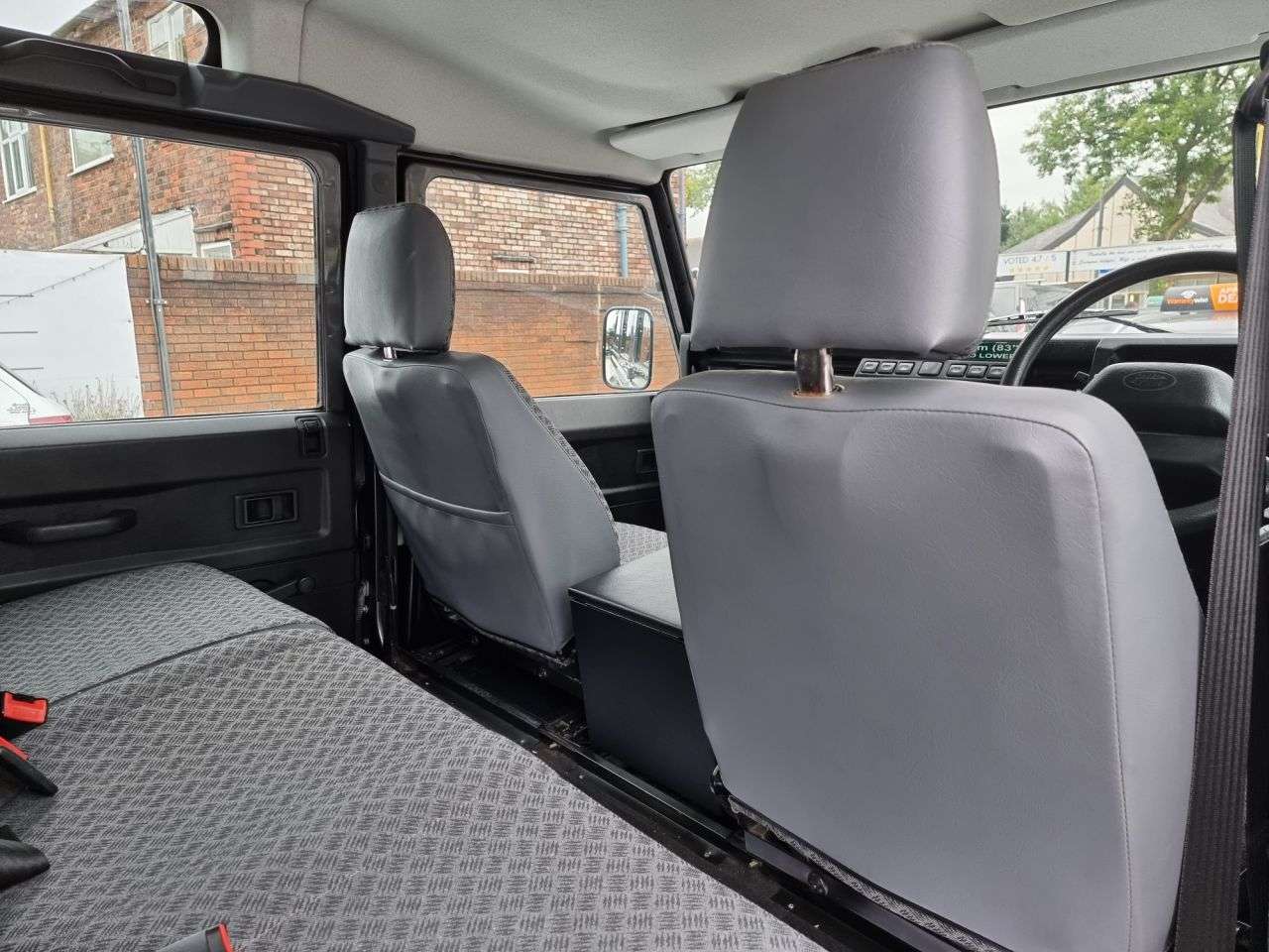 2005 LAND ROVER DEFENDER 2005 LAND ROVER DEFENDER