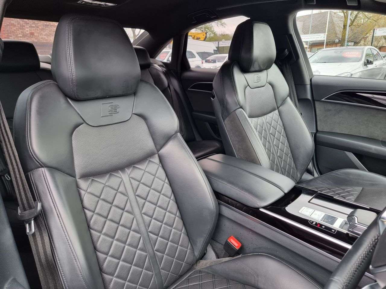 2021 AUDI A8 2021 AUDI A8