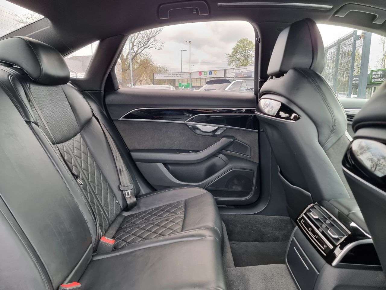 2021 AUDI A8 2021 AUDI A8