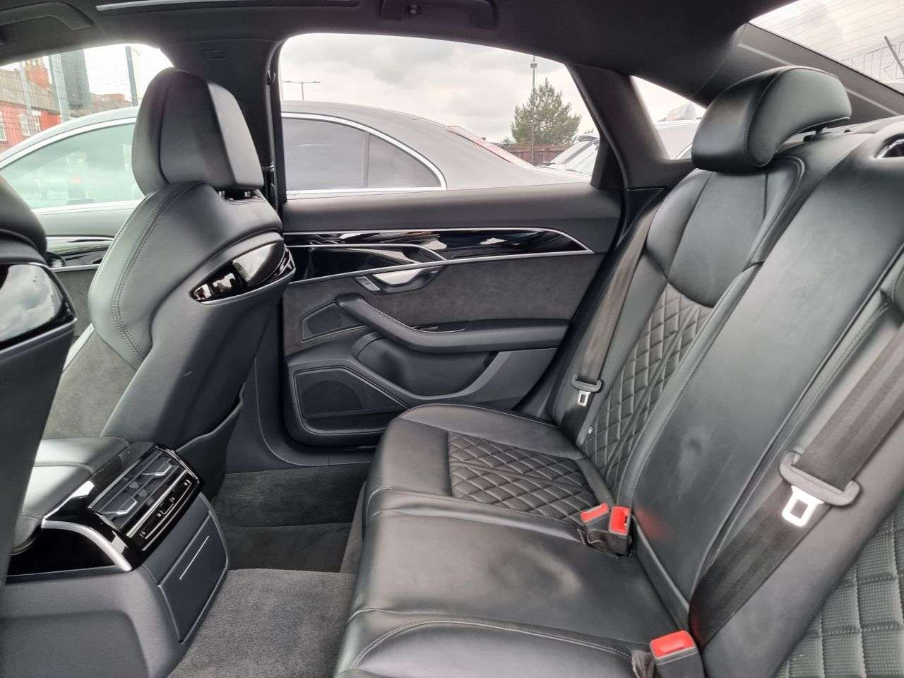 2021 AUDI A8 2021 AUDI A8