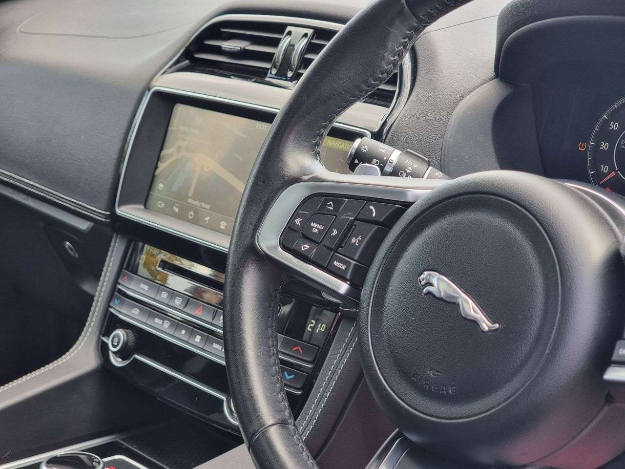 2019 JAGUAR F-PACE 2019 JAGUAR F-PACE