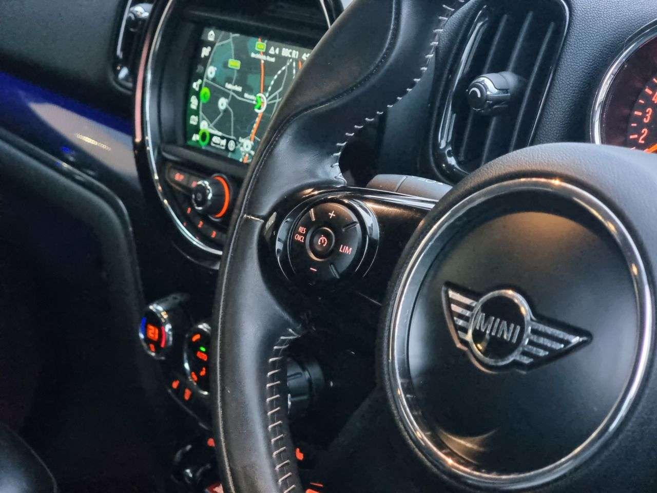 2018 MINI COUNTRYMAN 2018 MINI COUNTRYMAN