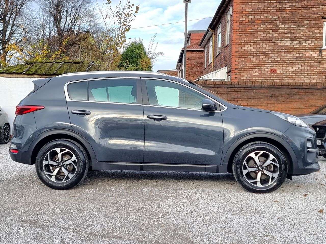 A 2021 KIA SPORTAGE 1.6 CRDi MHEV 2 SUV 5dr Diesel Hybrid Manual Euro 6 (s/s) (134 bhp) A 2021 KIA SPORTAGE 1.6 CRDi MHEV 2 SUV 5dr Diesel Hybrid Manual Euro 6 (s/s) (134 bhp)