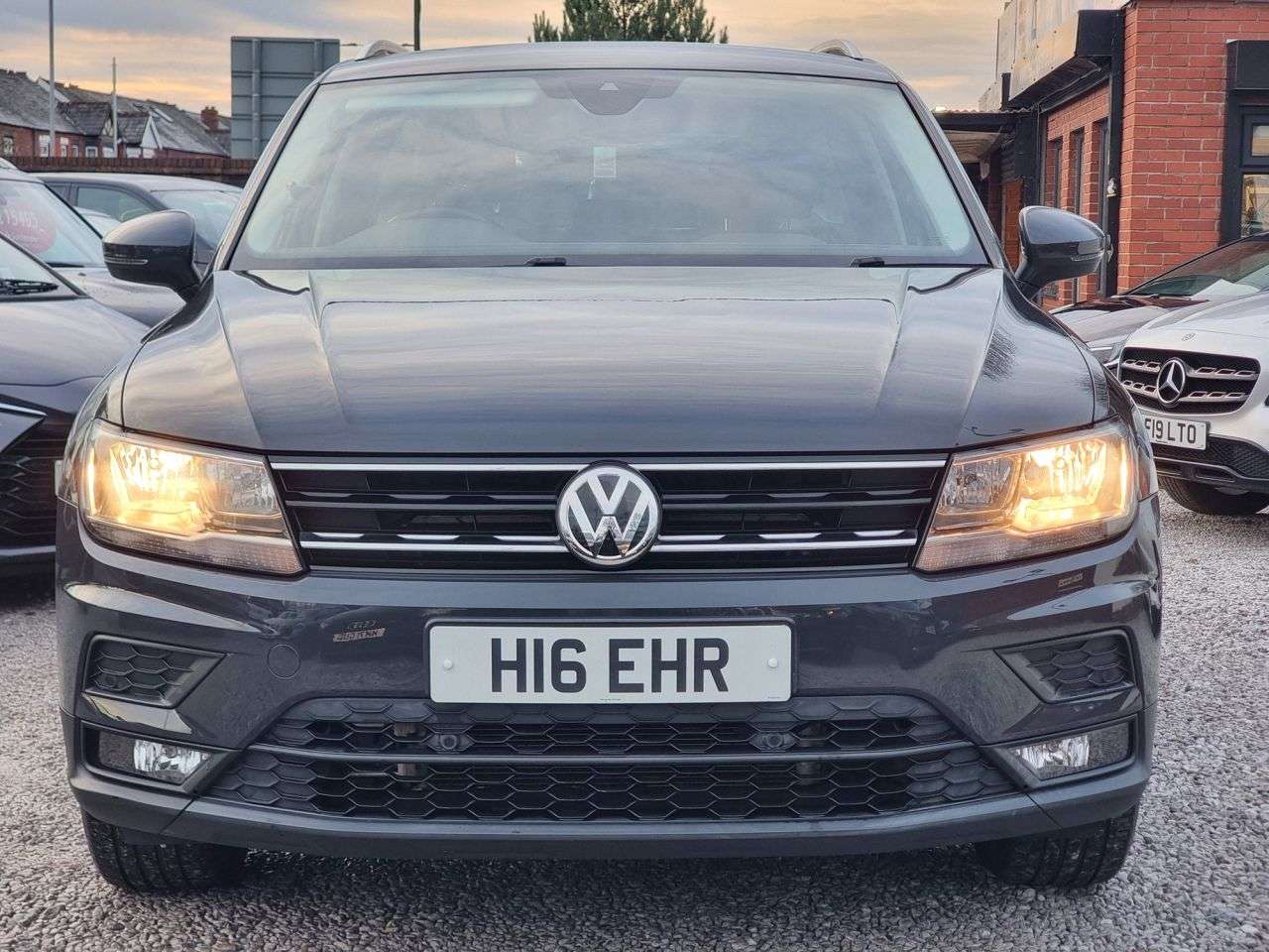 2018 VOLKSWAGEN TIGUAN 2018 VOLKSWAGEN TIGUAN