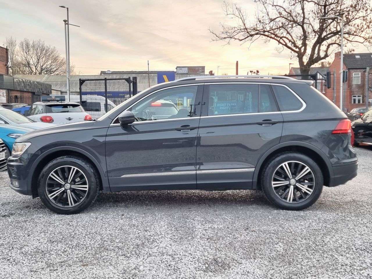 2018 VOLKSWAGEN TIGUAN 2018 VOLKSWAGEN TIGUAN