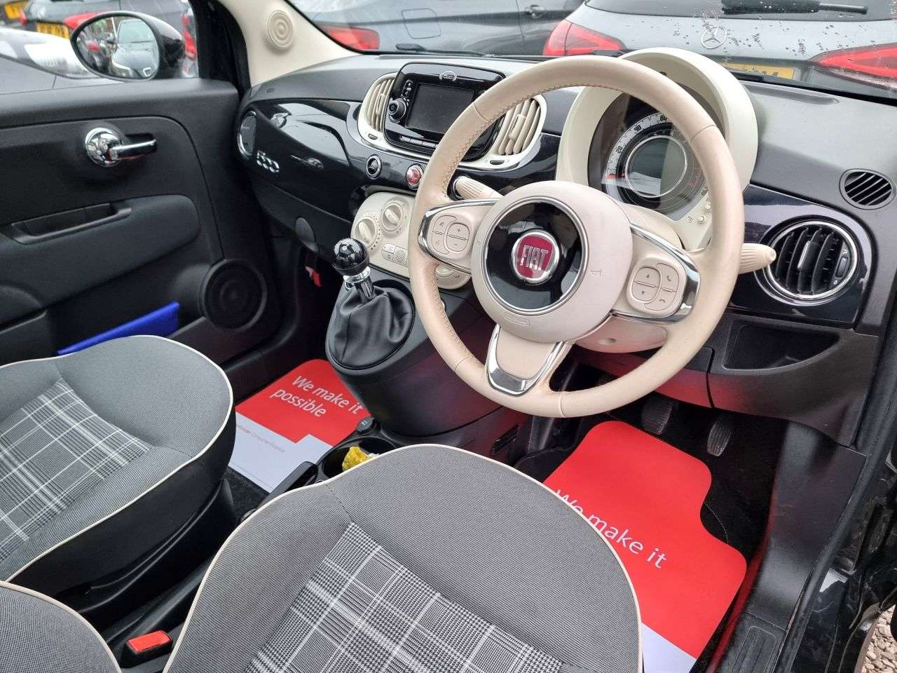 A 2018 FIAT 500 1.2 Lounge Hatchback 3dr Petrol Manual Euro 6 (s/s) (69 bhp) A 2018 FIAT 500 1.2 Lounge Hatchback 3dr Petrol Manual Euro 6 (s/s) (69 bhp)