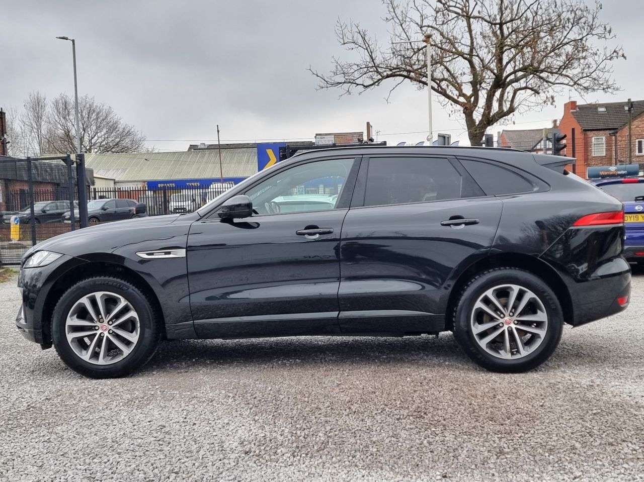 2017 JAGUAR F-PACE 2017 JAGUAR F-PACE