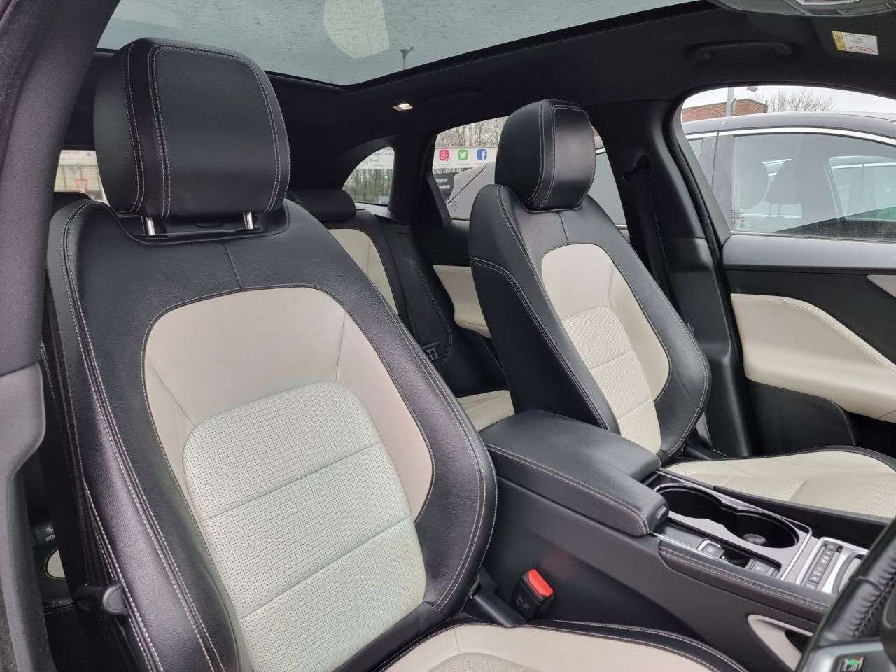 2017 JAGUAR F-PACE 2017 JAGUAR F-PACE