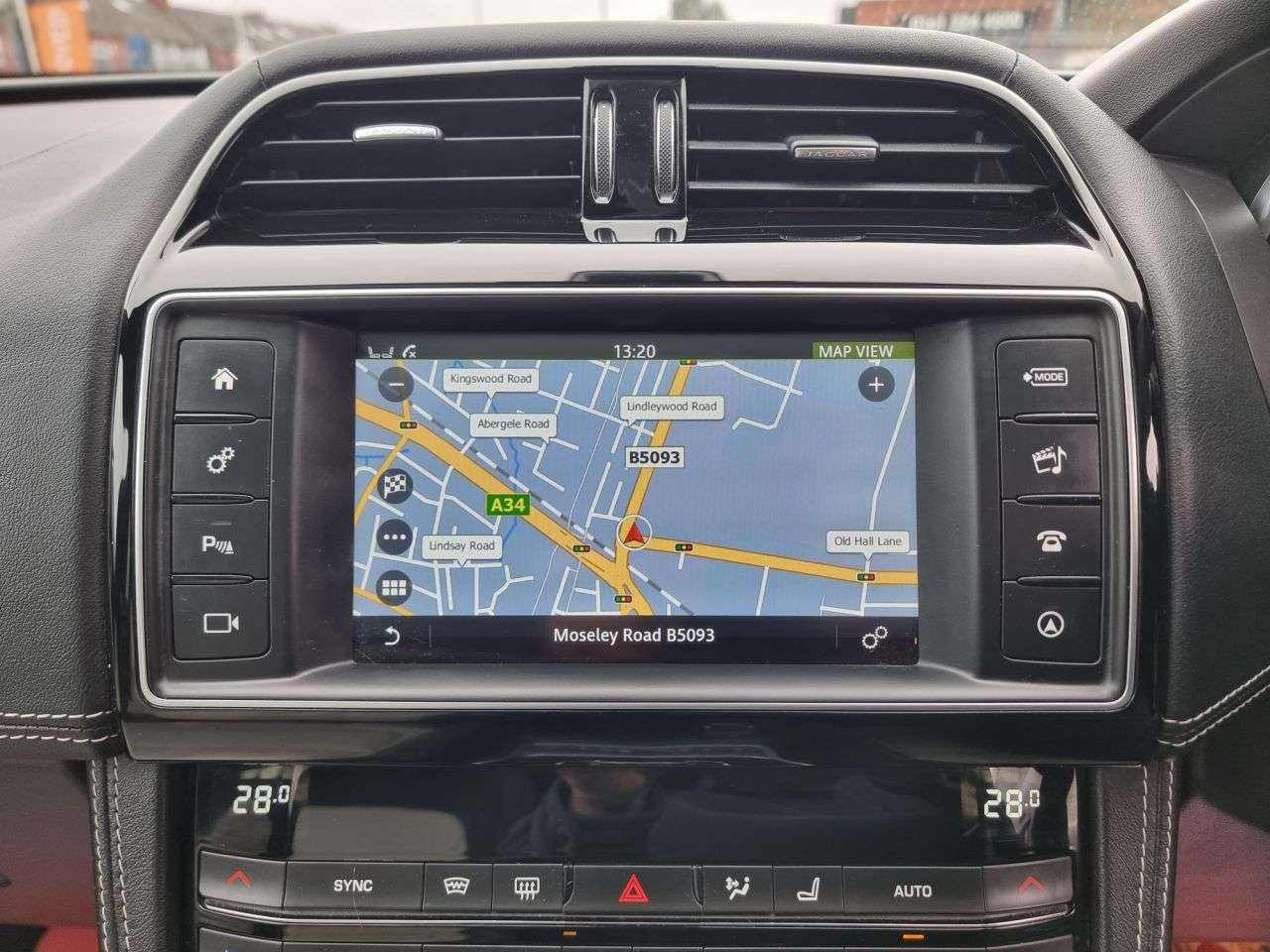 2017 JAGUAR F-PACE 2017 JAGUAR F-PACE