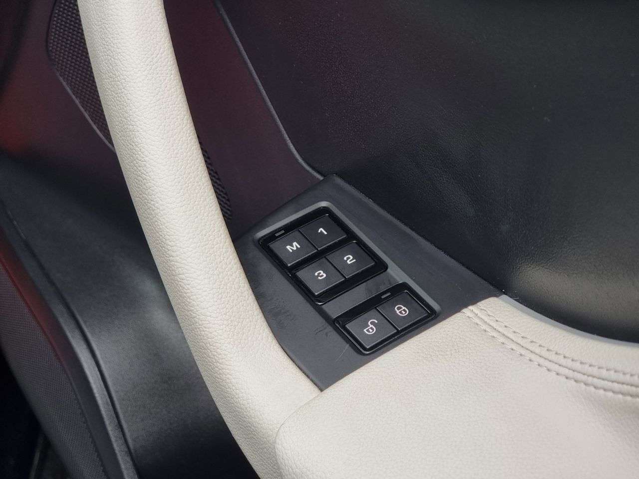 2017 JAGUAR F-PACE 2017 JAGUAR F-PACE