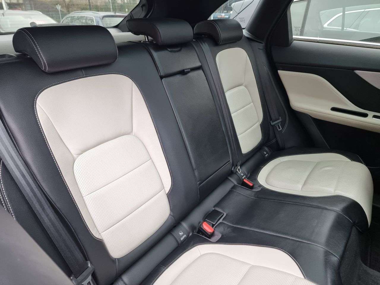 2017 JAGUAR F-PACE 2017 JAGUAR F-PACE