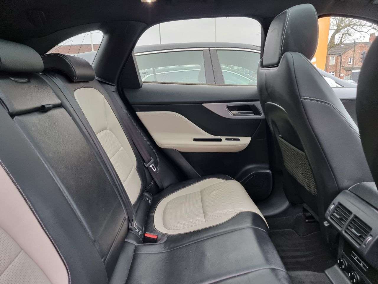 2017 JAGUAR F-PACE 2017 JAGUAR F-PACE