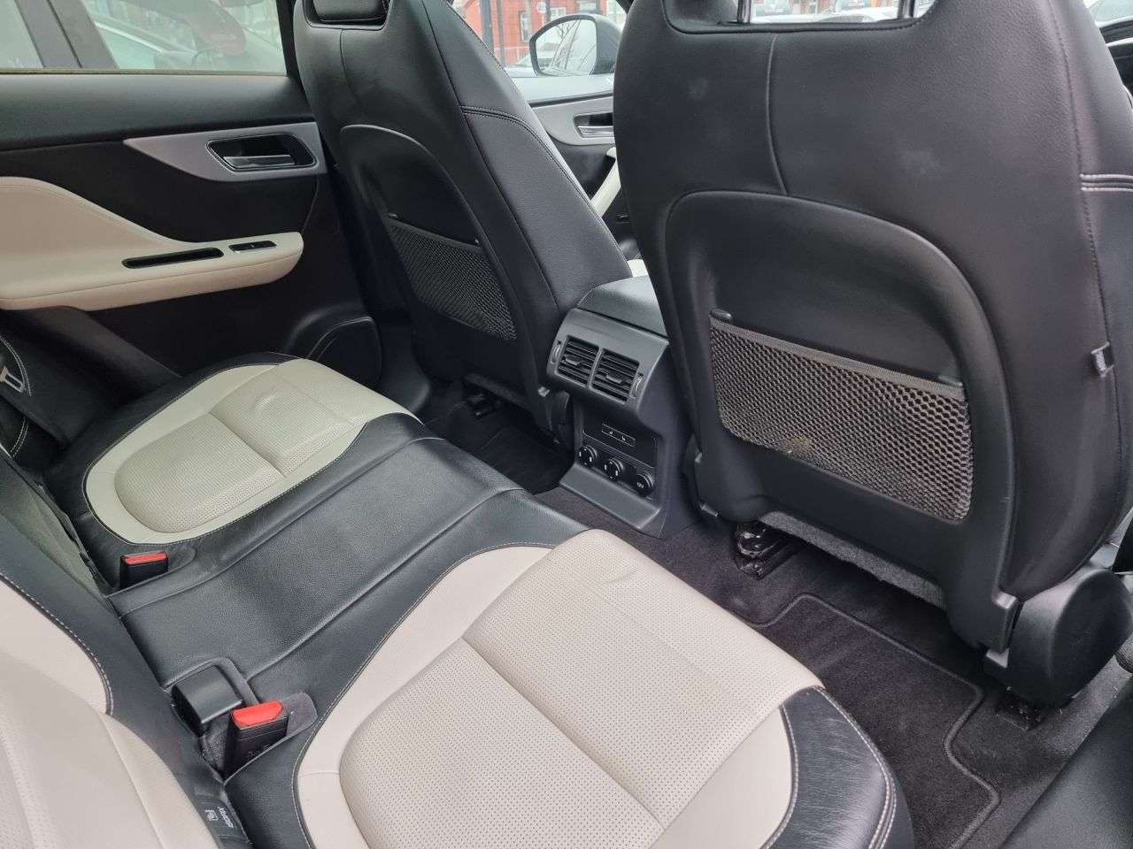 2017 JAGUAR F-PACE 2017 JAGUAR F-PACE