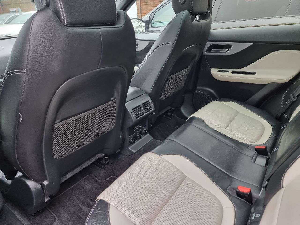 2017 JAGUAR F-PACE 2017 JAGUAR F-PACE