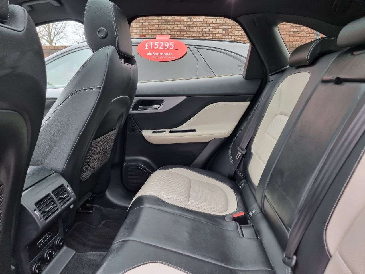 2017 JAGUAR F-PACE 2017 JAGUAR F-PACE