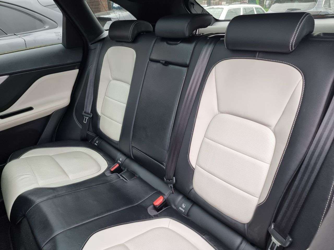 2017 JAGUAR F-PACE 2017 JAGUAR F-PACE