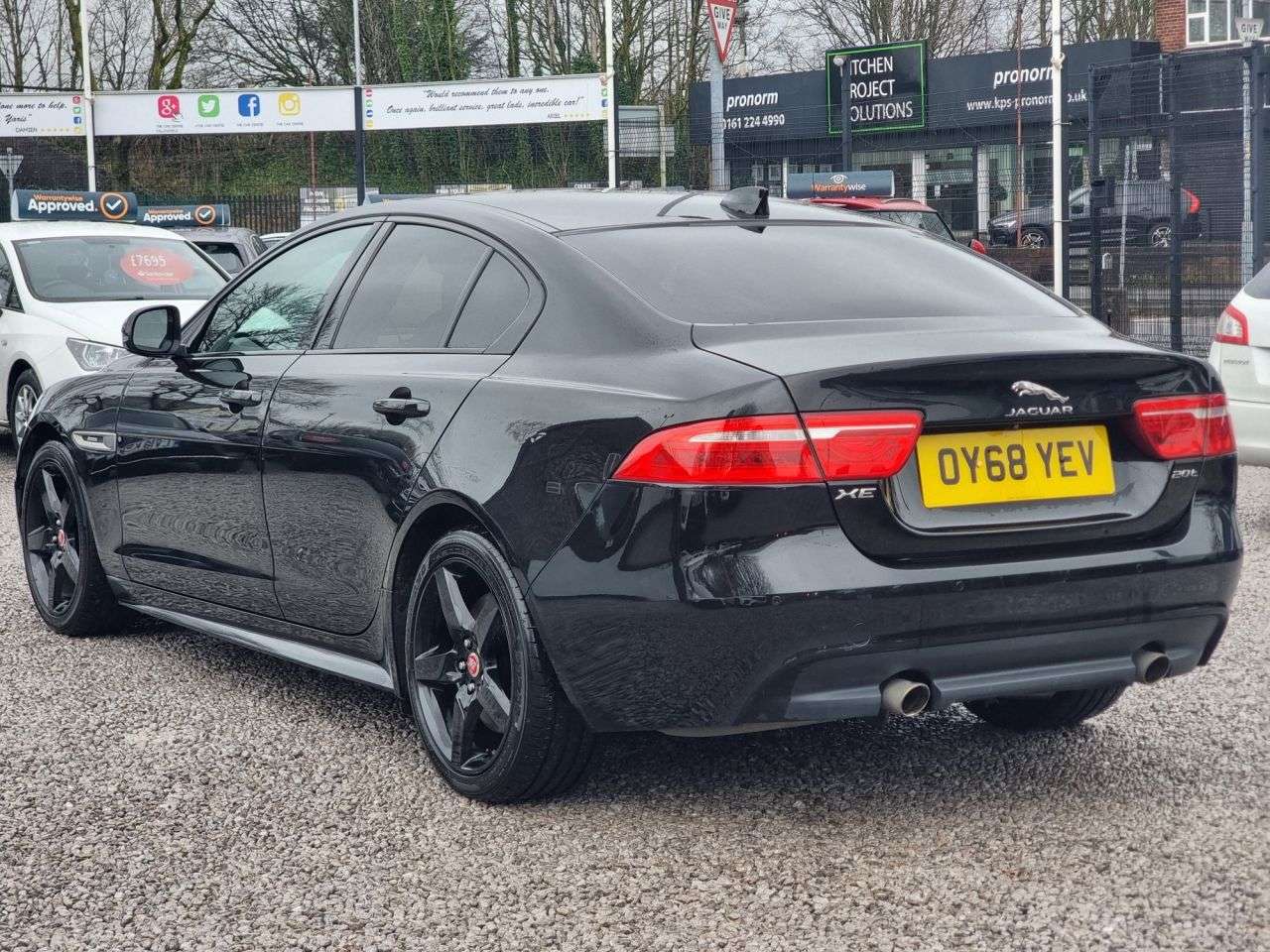 A 2018 JAGUAR XE 2.0i GPF R-Sport Saloon 4dr Petrol Auto Euro 6 (s/s) (200 ps) A 2018 JAGUAR XE 2.0i GPF R-Sport Saloon 4dr Petrol Auto Euro 6 (s/s) (200 ps)
