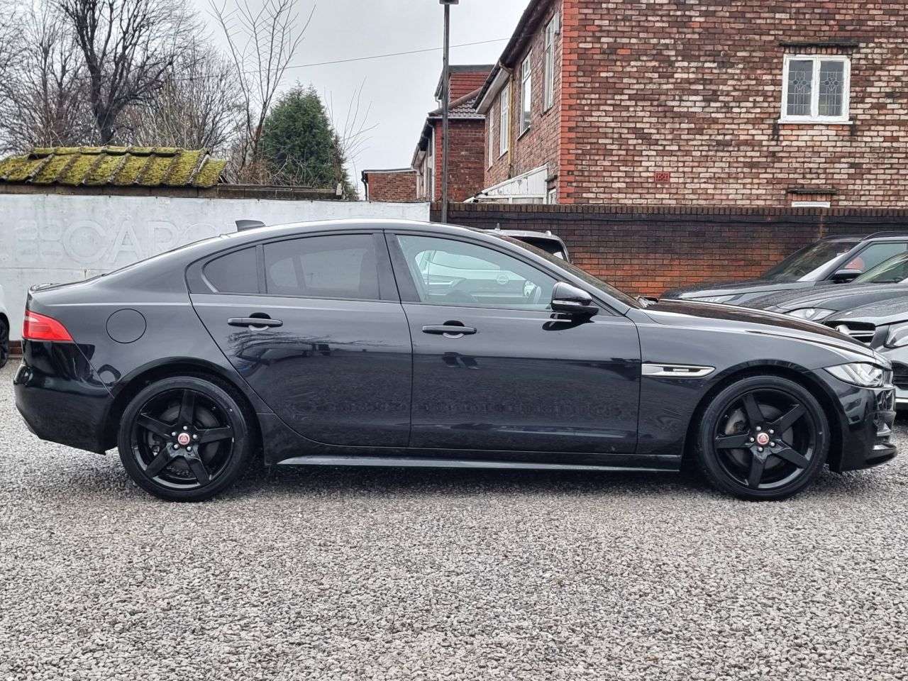 A 2018 JAGUAR XE 2.0i GPF R-Sport Saloon 4dr Petrol Auto Euro 6 (s/s) (200 ps) A 2018 JAGUAR XE 2.0i GPF R-Sport Saloon 4dr Petrol Auto Euro 6 (s/s) (200 ps)