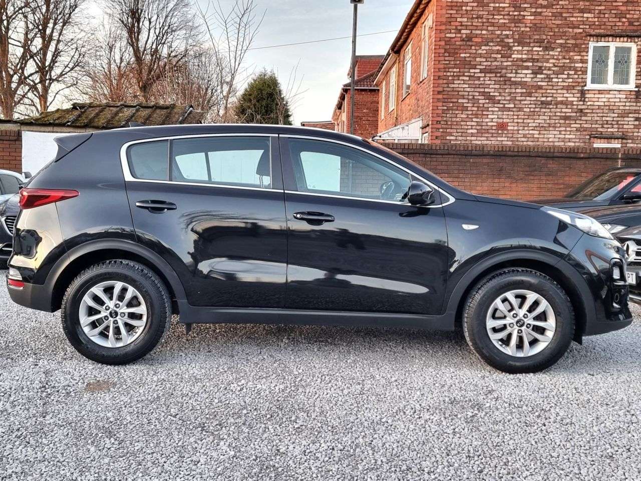 A 2019 KIA SPORTAGE 1.6 GDi 1 SUV 5dr Petrol Manual Euro 6 (s/s) (130 bhp) A 2019 KIA SPORTAGE 1.6 GDi 1 SUV 5dr Petrol Manual Euro 6 (s/s) (130 bhp)