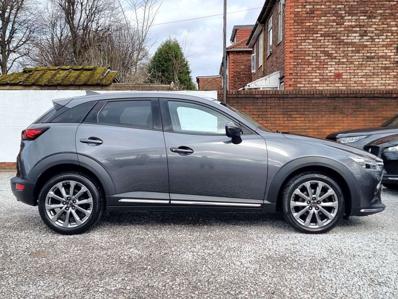 A 2019 MAZDA CX-3 2.0 SKYACTIV-G Sport Nav+ SUV 5dr Petrol Manual Euro 6 (s/s) (121 ps) A 2019 MAZDA CX-3 2.0 SKYACTIV-G Sport Nav+ SUV 5dr Petrol Manual Euro 6 (s/s) (121 ps)