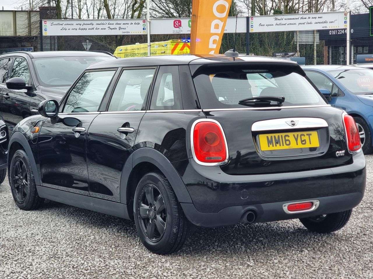 A 2016 MINI HATCH 1.2 One Hatchback 5dr Petrol Manual Euro 6 (s/s) (102 ps) A 2016 MINI HATCH 1.2 One Hatchback 5dr Petrol Manual Euro 6 (s/s) (102 ps)