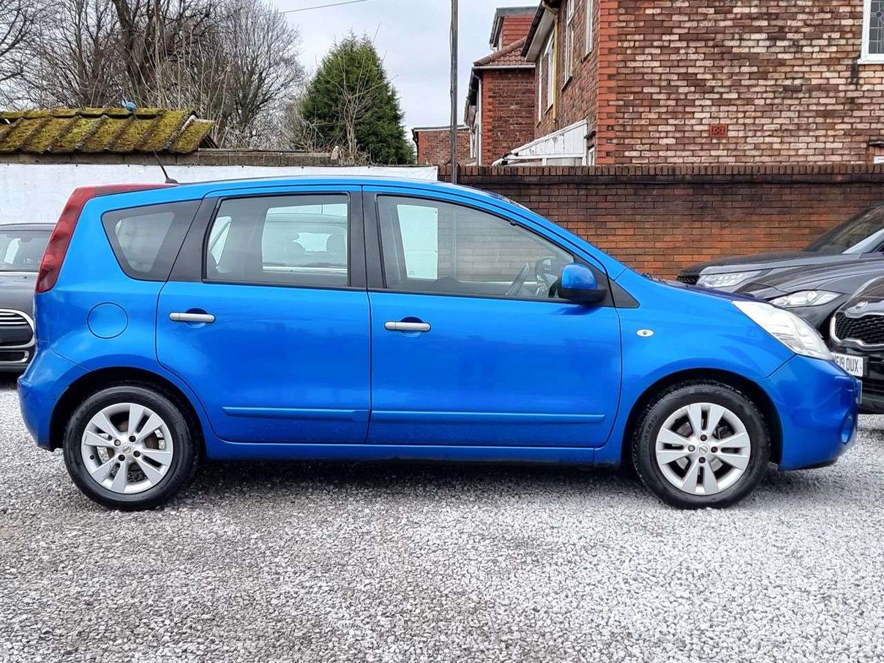 A 2011 NISSAN NOTE 1.4 16V Acenta Hatchback 5dr Petrol Manual Euro 5 (88 ps) A 2011 NISSAN NOTE 1.4 16V Acenta Hatchback 5dr Petrol Manual Euro 5 (88 ps)