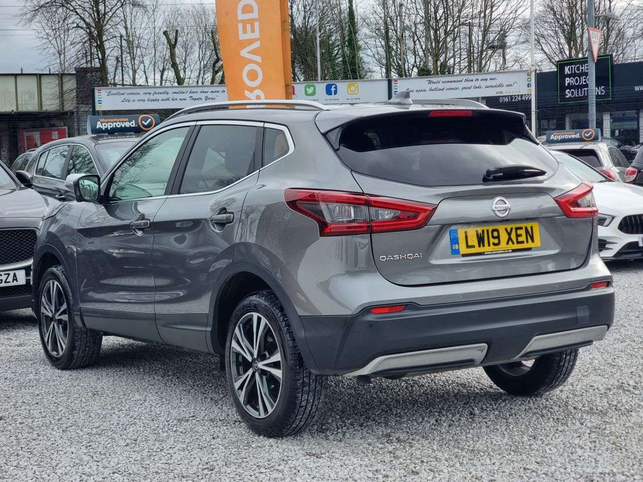A 2019 NISSAN QASHQAI 1.3 DIG-T N-Connecta SUV 5dr Petrol Manual Euro 6 (s/s) (140 ps) A 2019 NISSAN QASHQAI 1.3 DIG-T N-Connecta SUV 5dr Petrol Manual Euro 6 (s/s) (140 ps)