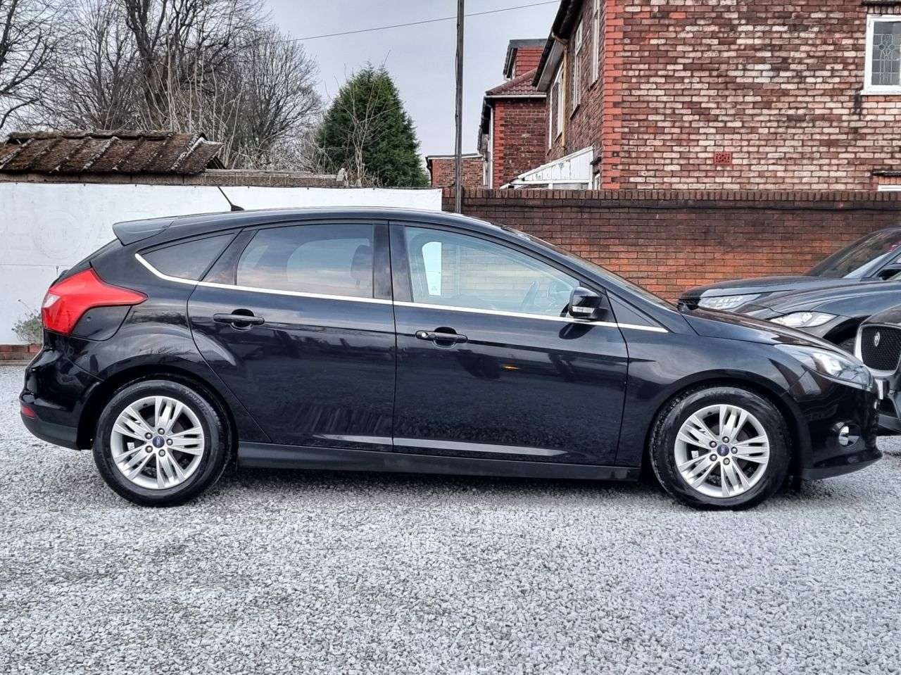 A 2014 FORD FOCUS 1.6 TDCi Titanium Navigator Hatchback 5dr Diesel Manual Euro 5 (s/s) (115 p A 2014 FORD FOCUS 1.6 TDCi Titanium Navigator Hatchback 5dr Diesel Manual Euro 5 (s/s) (115 p