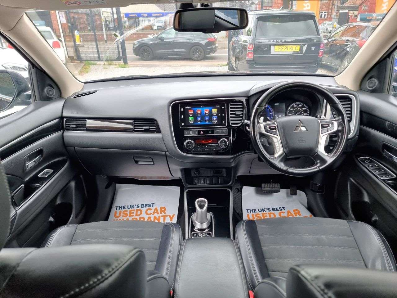 A 2019 MITSUBISHI OUTLANDER 2.4h TwinMotor 13.8kWh Juro SUV 5dr Petrol Plug-in Hybrid CVT 4WD Euro 6 (s A 2019 MITSUBISHI OUTLANDER 2.4h TwinMotor 13.8kWh Juro SUV 5dr Petrol Plug-in Hybrid CVT 4WD Euro 6 (s