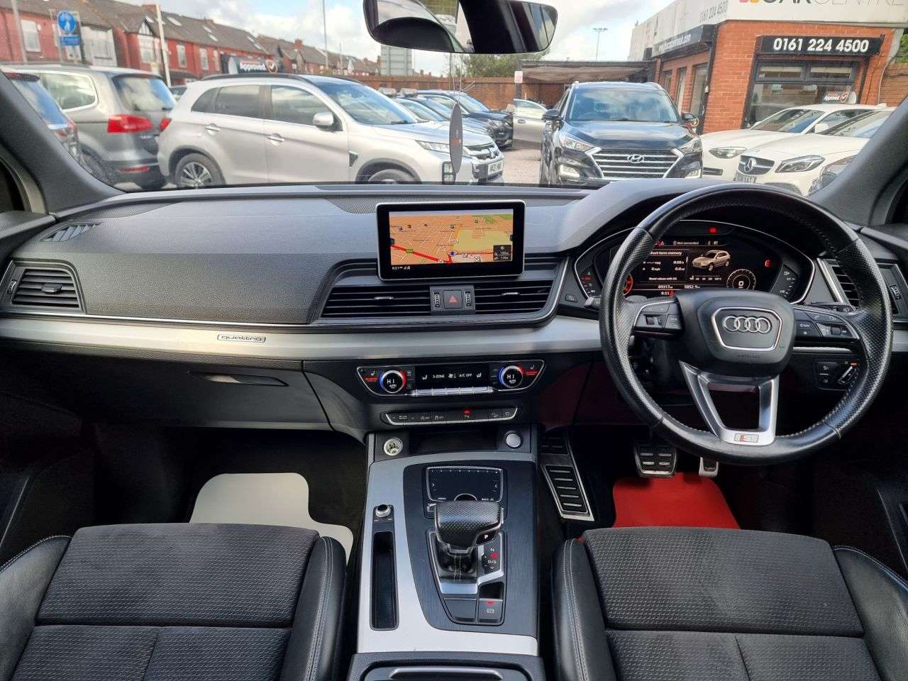 A 2018 AUDI Q5 2.0 TDI S line SUV 5dr Diesel S Tronic quattro Euro 6 (s/s) (190 ps) A 2018 AUDI Q5 2.0 TDI S line SUV 5dr Diesel S Tronic quattro Euro 6 (s/s) (190 ps)