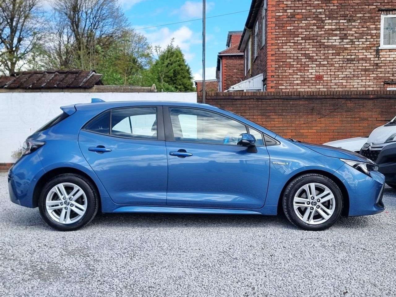 A 2019 TOYOTA COROLLA 1.8 VVT-h Icon Tech Hatchback 5dr Petrol Hybrid CVT Euro 6 (s/s) (122 ps) A 2019 TOYOTA COROLLA 1.8 VVT-h Icon Tech Hatchback 5dr Petrol Hybrid CVT Euro 6 (s/s) (122 ps)