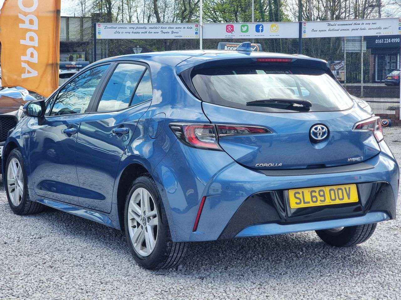 A 2019 TOYOTA COROLLA 1.8 VVT-h Icon Tech Hatchback 5dr Petrol Hybrid CVT Euro 6 (s/s) (122 ps) A 2019 TOYOTA COROLLA 1.8 VVT-h Icon Tech Hatchback 5dr Petrol Hybrid CVT Euro 6 (s/s) (122 ps)