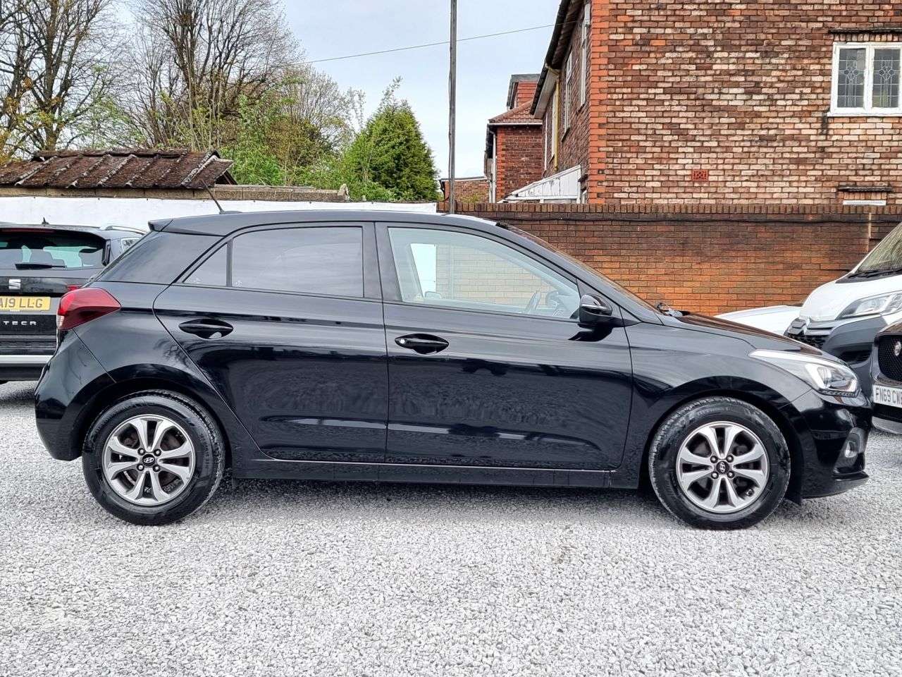 A 2019 HYUNDAI I20 1.2 SE Launch Edition Hatchback 5dr Petrol Manual Euro 6 (s/s) (84 ps) A 2019 HYUNDAI I20 1.2 SE Launch Edition Hatchback 5dr Petrol Manual Euro 6 (s/s) (84 ps)