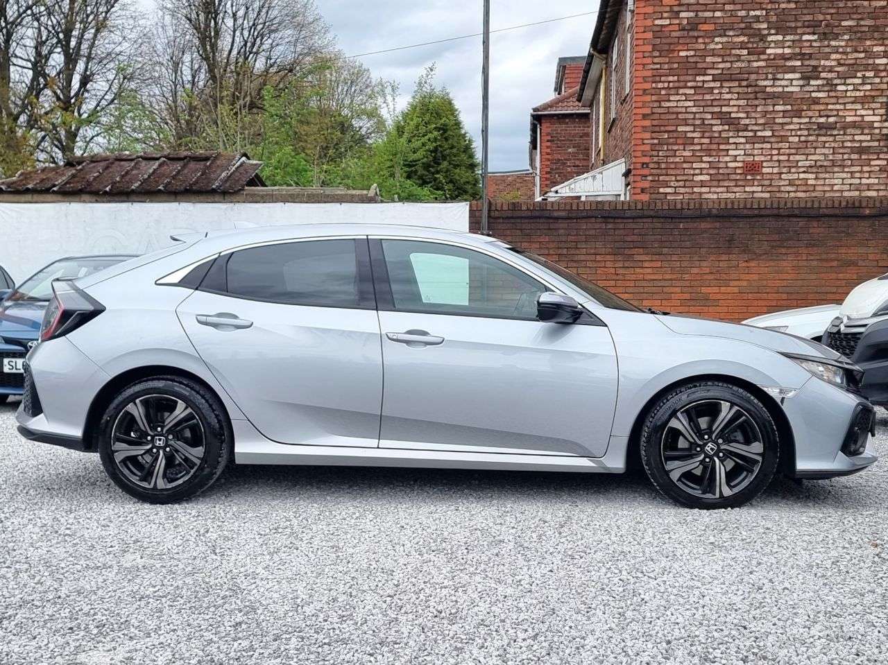 A 2019 HONDA CIVIC 1.6 i-DTEC SR Hatchback 5dr Diesel Auto Euro 6 (s/s) (120 ps) A 2019 HONDA CIVIC 1.6 i-DTEC SR Hatchback 5dr Diesel Auto Euro 6 (s/s) (120 ps)