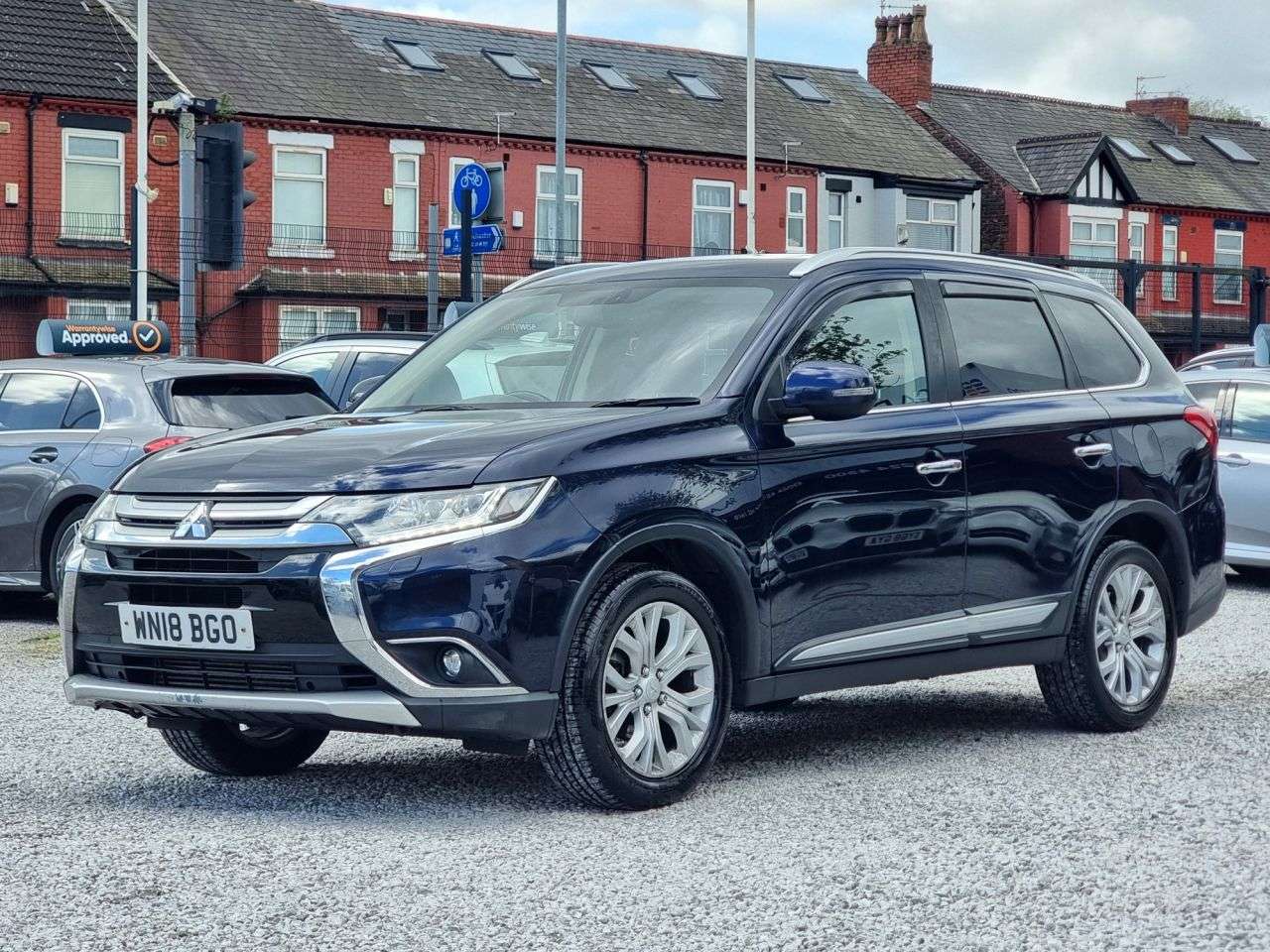 A 2018 MITSUBISHI OUTLANDER 2.2 DI-D 4 SUV 5dr Diesel Manual 4WD Euro 6 (s/s) (147 ps) A 2018 MITSUBISHI OUTLANDER 2.2 DI-D 4 SUV 5dr Diesel Manual 4WD Euro 6 (s/s) (147 ps)