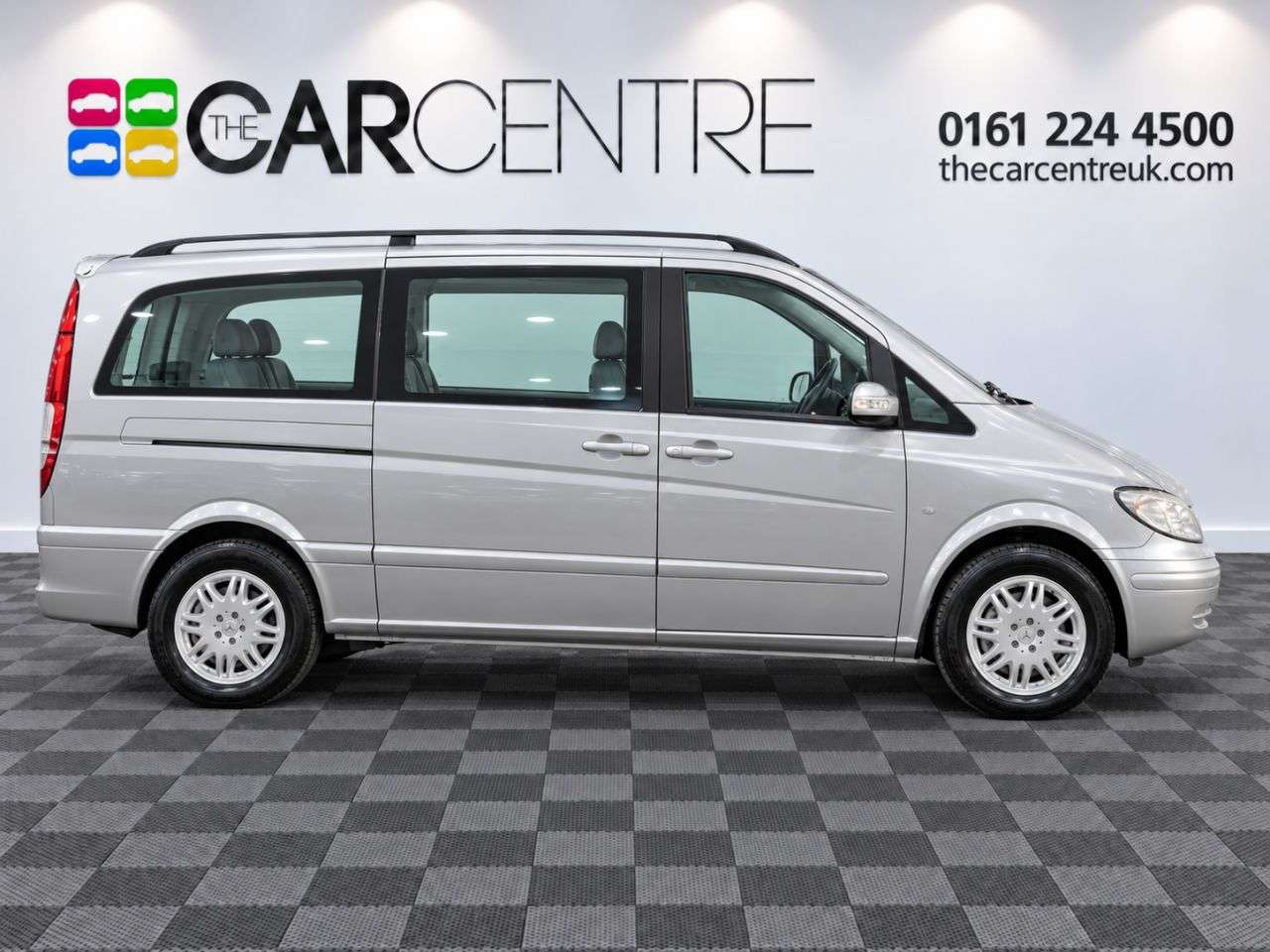 A 2005 MERCEDES-BENZ VIANO 2.2 CDI Ambiente MPV 5dr Diesel Automatic RWD L2 H1 (225 g/km, 150 bhp) A 2005 MERCEDES-BENZ VIANO 2.2 CDI Ambiente MPV 5dr Diesel Automatic RWD L2 H1 (225 g/km, 150 bhp)