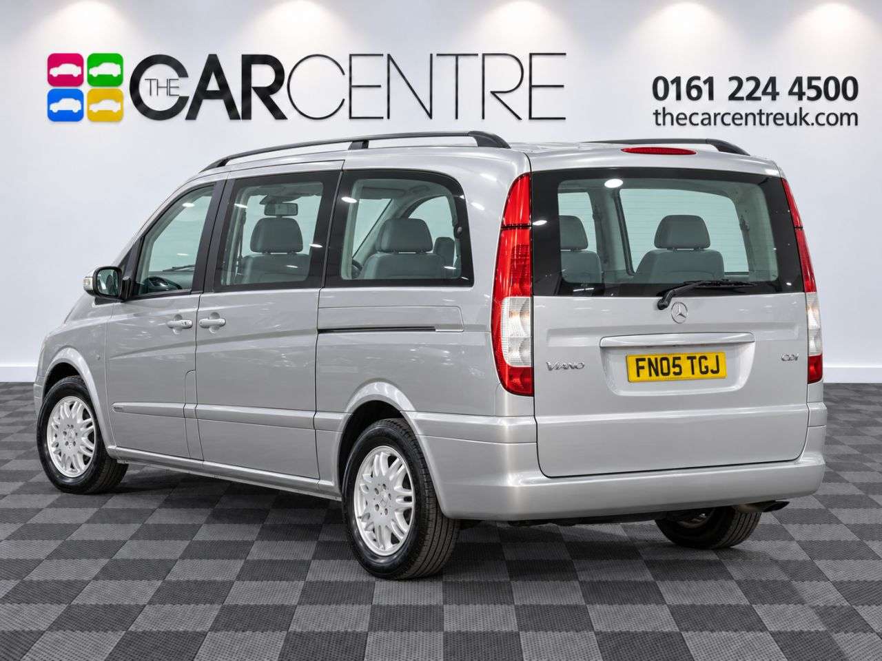 A 2005 MERCEDES-BENZ VIANO 2.2 CDI Ambiente MPV 5dr Diesel Automatic RWD L2 H1 (225 g/km, 150 bhp) A 2005 MERCEDES-BENZ VIANO 2.2 CDI Ambiente MPV 5dr Diesel Automatic RWD L2 H1 (225 g/km, 150 bhp)