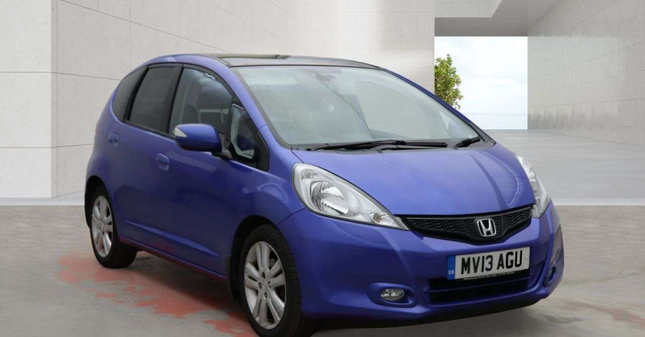 A 2013 HONDA JAZZ 1.4 i-VTEC EX Hatchback 5dr Petrol Manual Euro 5 (99 ps) A 2013 HONDA JAZZ 1.4 i-VTEC EX Hatchback 5dr Petrol Manual Euro 5 (99 ps)
